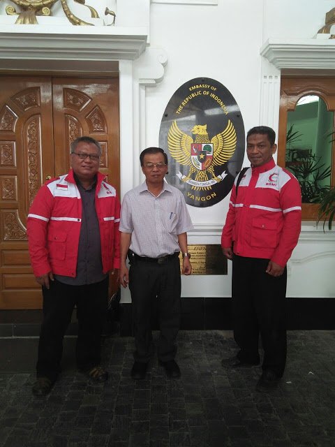 Relawan BSMI bersama KBRI di Yangon, yakni Pak Budi (Minister Counsellor) 